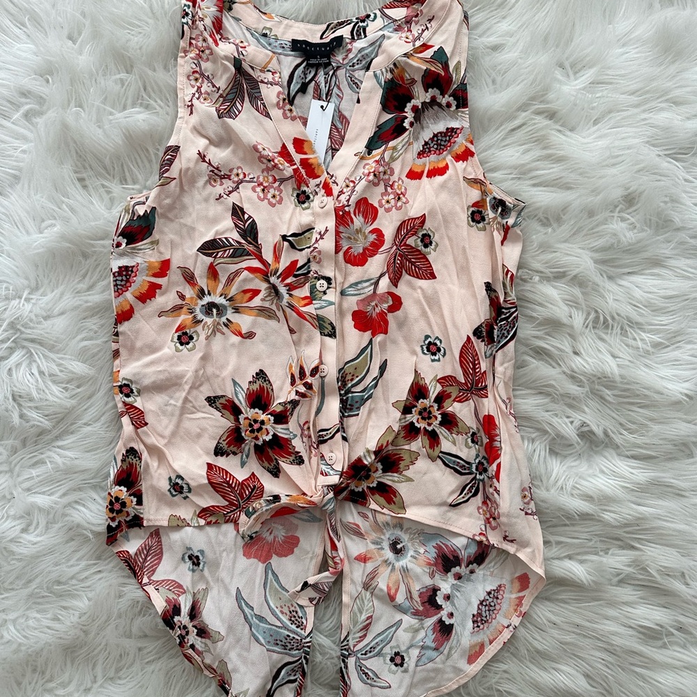NWT Sanctuary Tie Front Top Floral